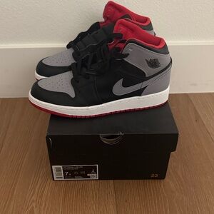 Nike Kids Black and Red Sneakers